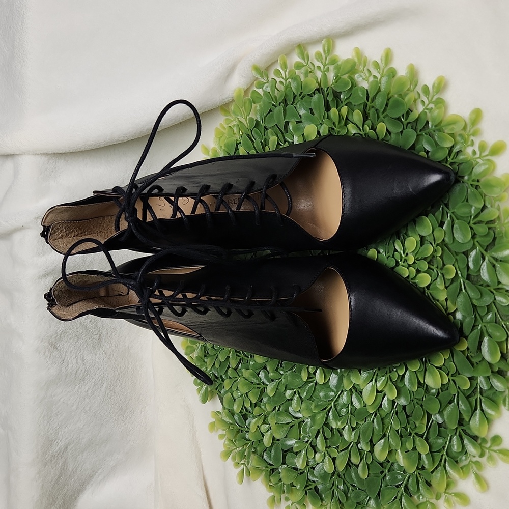Banana Republic Daphne Lace Up Bootie Heels